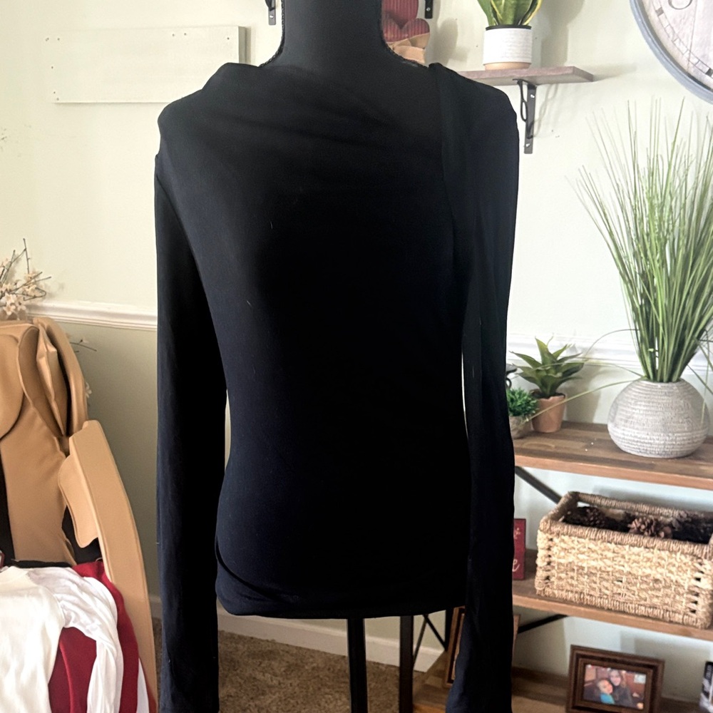 Commense Black Long Sleeve Women's Top